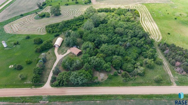 27287 453rd Ave, Parker, SD