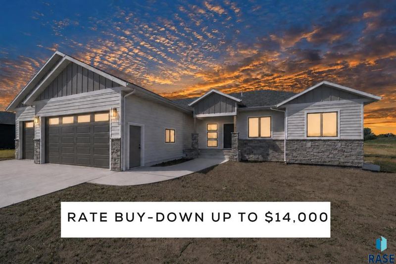 408 E 11th St, Crooks, SD
