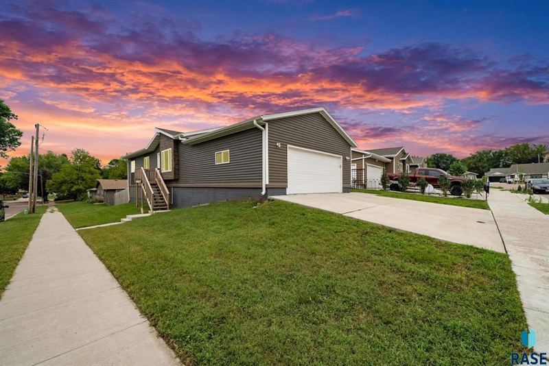 3401 E 13th St, Sioux Falls, SD
