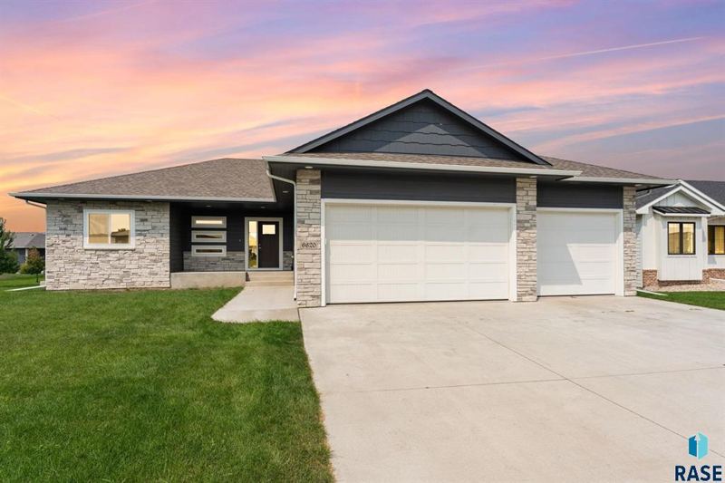 6620 E 33rd St, Sioux Falls, SD